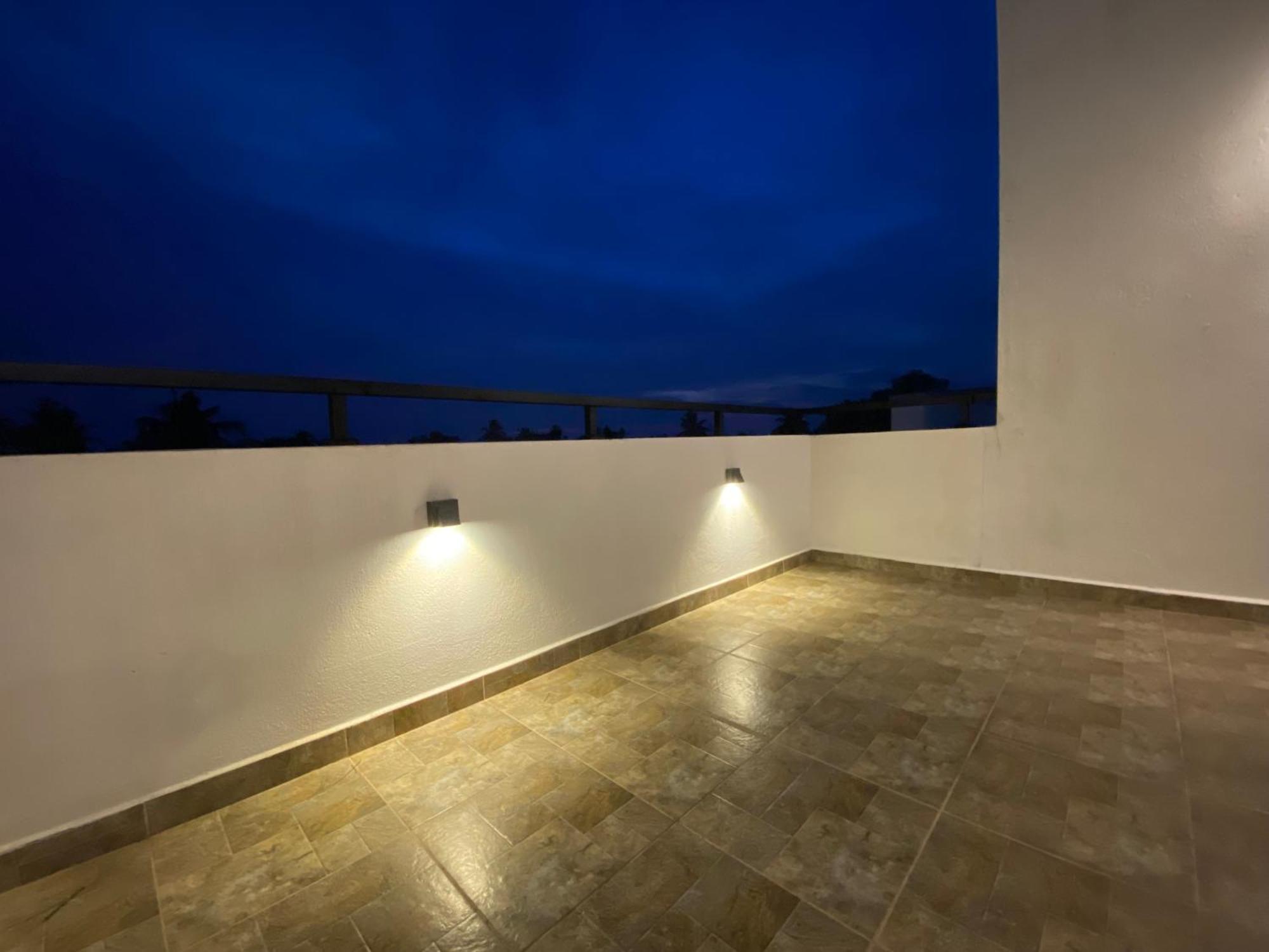 Srimadis Villa Near Airport - ネゴンボ エクステリア 写真